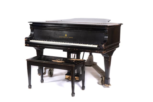 1905 Steinway & Sons B Piano - Sunset Sound Studio 2 Img