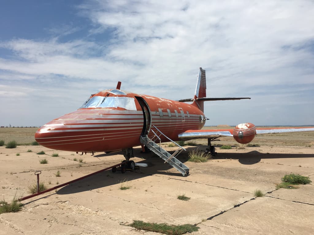 Elvis Jet Image