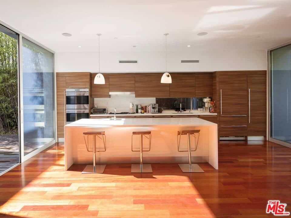 521 Marine St Kitchen Img